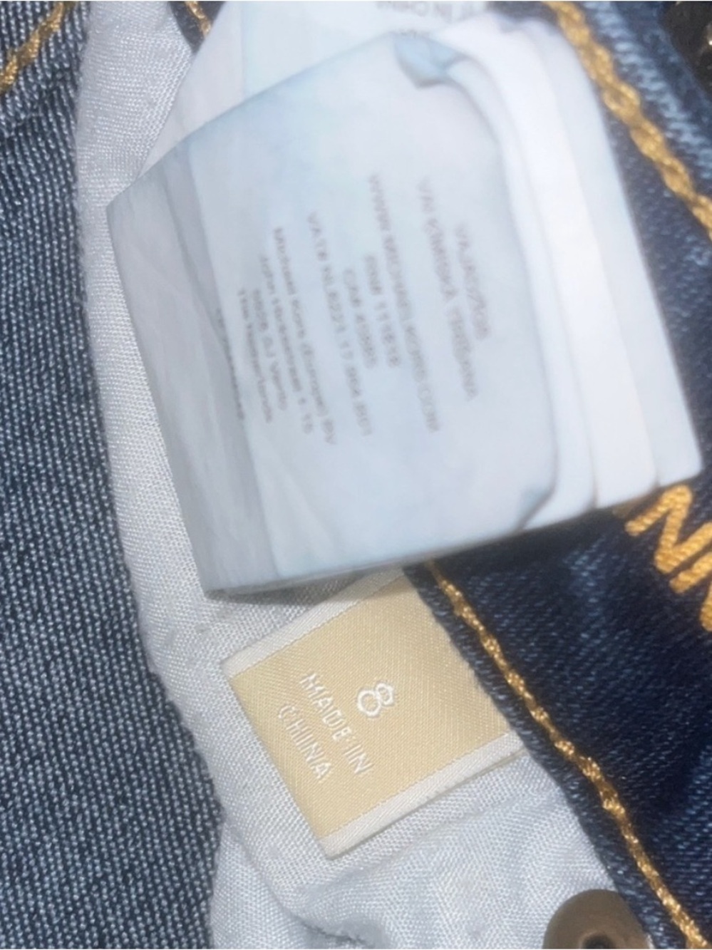 Michael Kors Cropped Medium Wash Blue Jeans - Size 8 - Picture 4 of 4